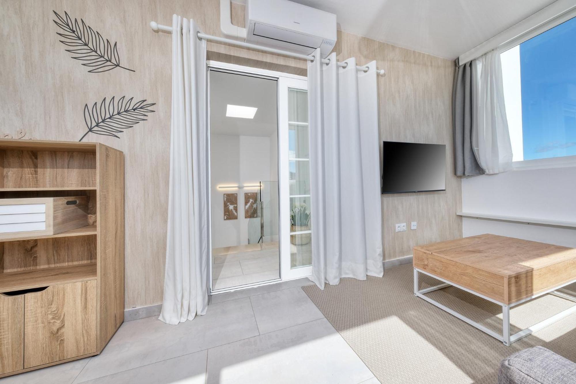 Marina Oasis-private Pool, Air-con, Sat Tv Holiday home